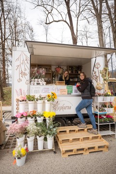 Črna nedelja na Ravnah znova združila tradicijo, kulinariko in živahno dogajanje (21)